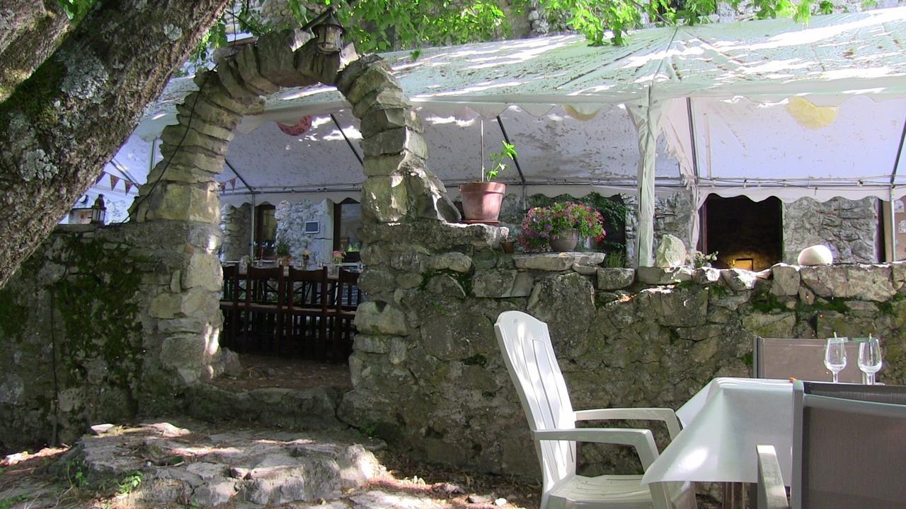 Danse L'Ombre Curel (Alpes-de-Haute-Provence) Exterior foto